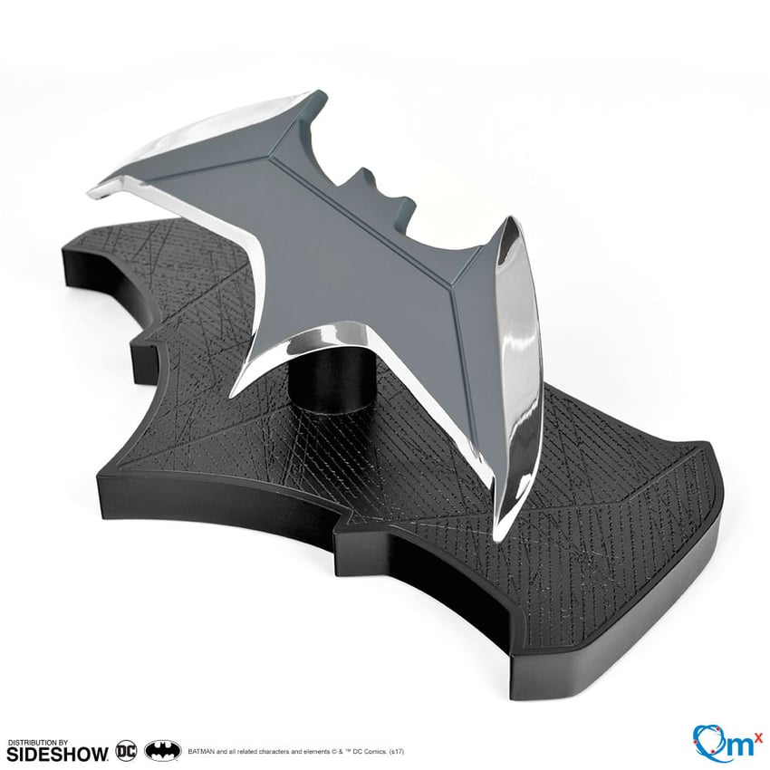 10805-batman-batarang-1.jpg