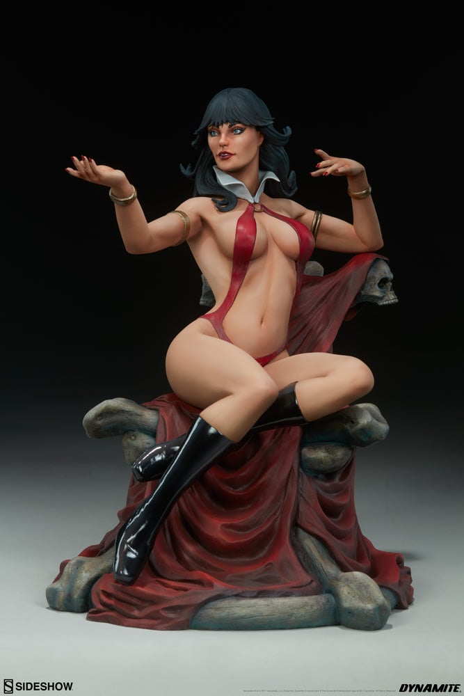 10961-vampirella-1.jpg