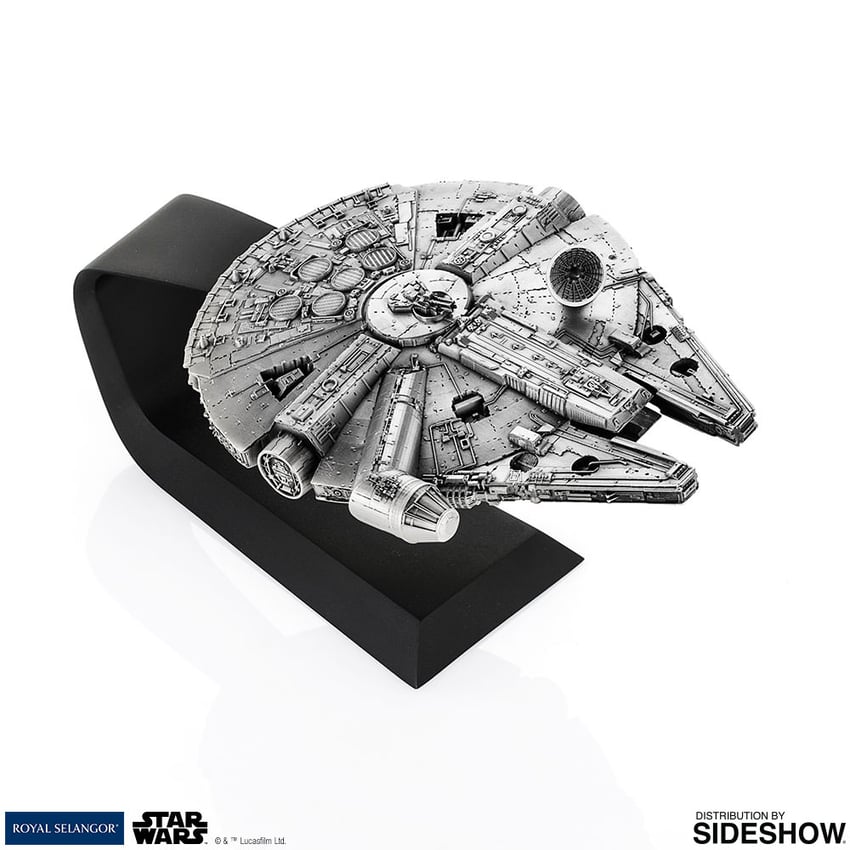 11002-millennium-falcon-1.jpg