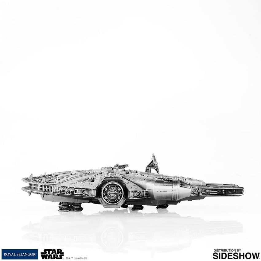 11002-millennium-falcon-1.jpg