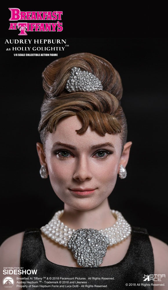 11175-audrey-hepburn-as-holly-golightly-1.jpg