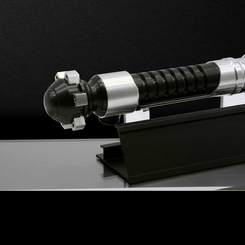 1126-obi-wan-kenobi-lightsaber–1.jpg