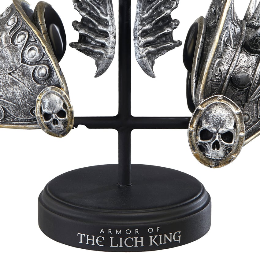 1628-armor-of-the-lich-king-1.jpg