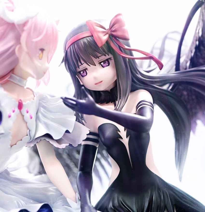 296-ultimate-madoka-devil-homura-1.jpg