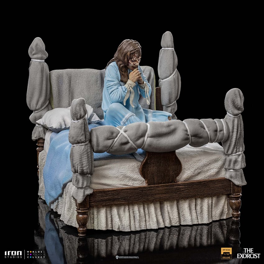 3093-possessed-regan-macneil-deluxe-1.jpg