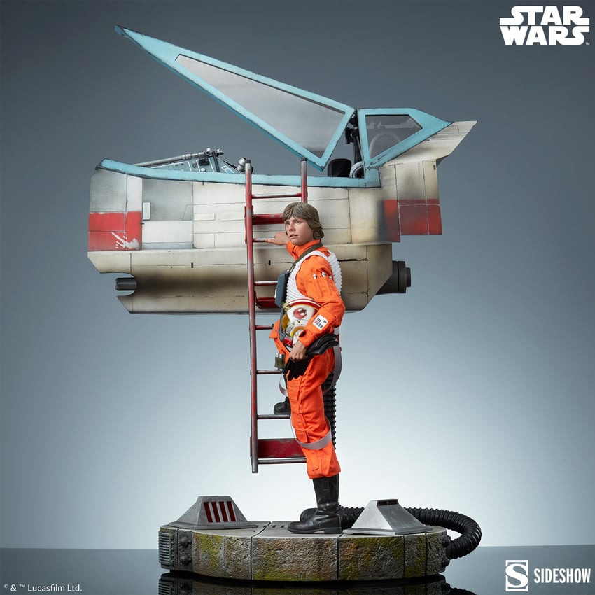 319-luke-skywalker-x-wing-red-five-standing-by-1.jpg