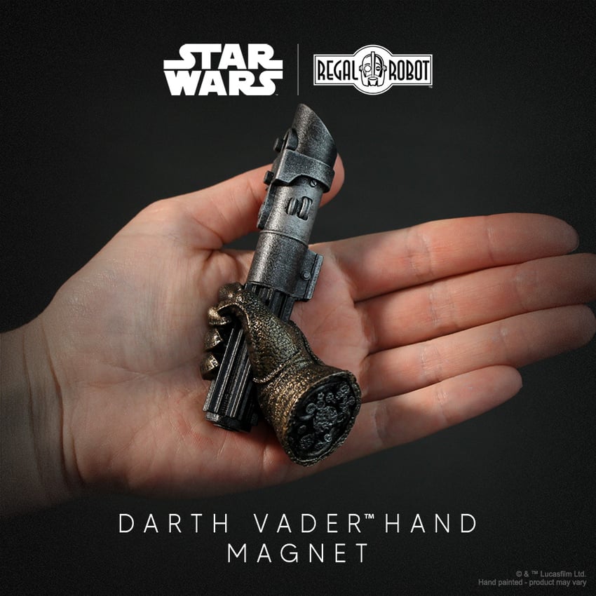 3662-darth-vader-hand-magnet-1.jpg
