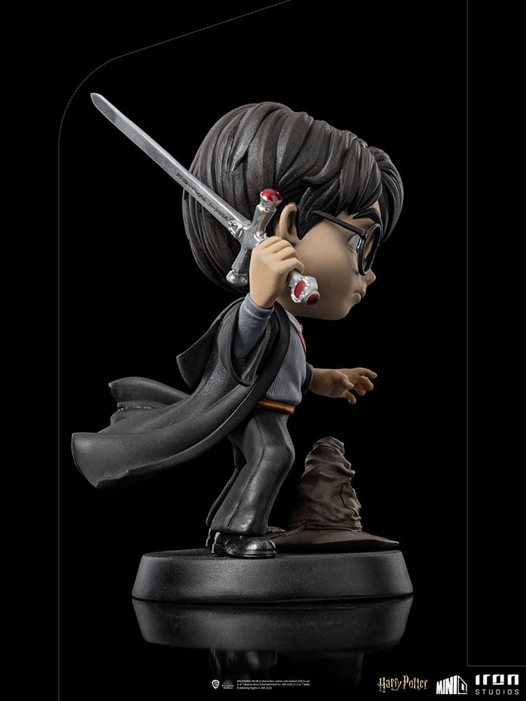 3777-harry-potter-with-sword-of-gryffindor-mini-co–1.jpg
