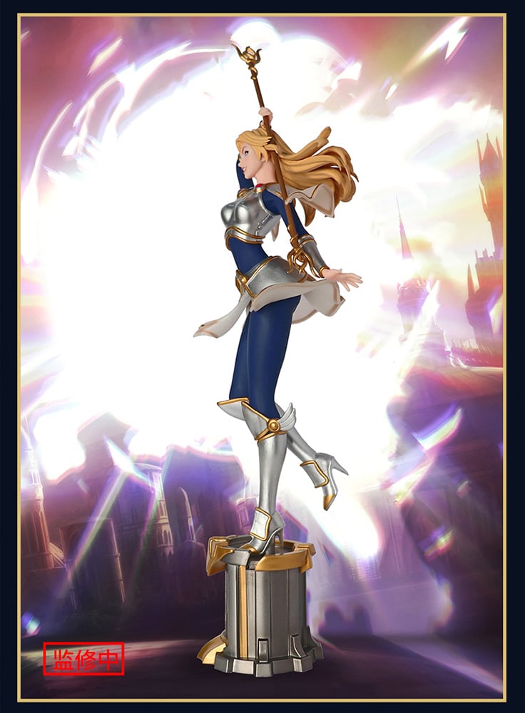 4221-lux-the-lady-of-luminosity-figure-pen-1.jpg