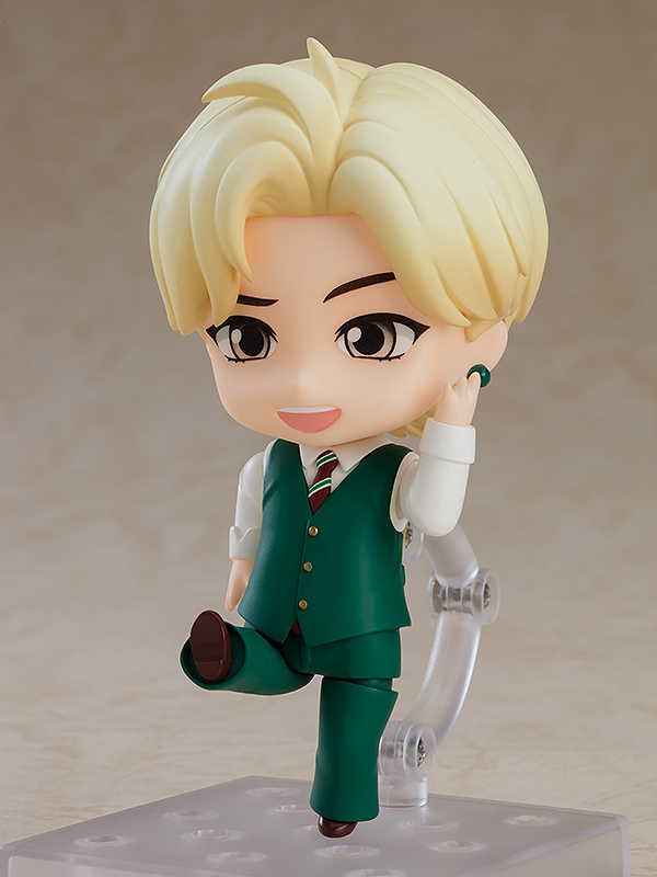 4542-v-nendoroid-1.jpg