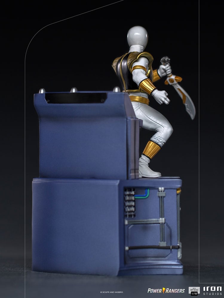 5528-white-ranger-1.jpg