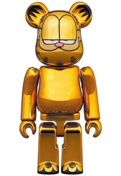 5693-bearbrick-garfield-gold-chrome-version-100-and-400–1.jpg