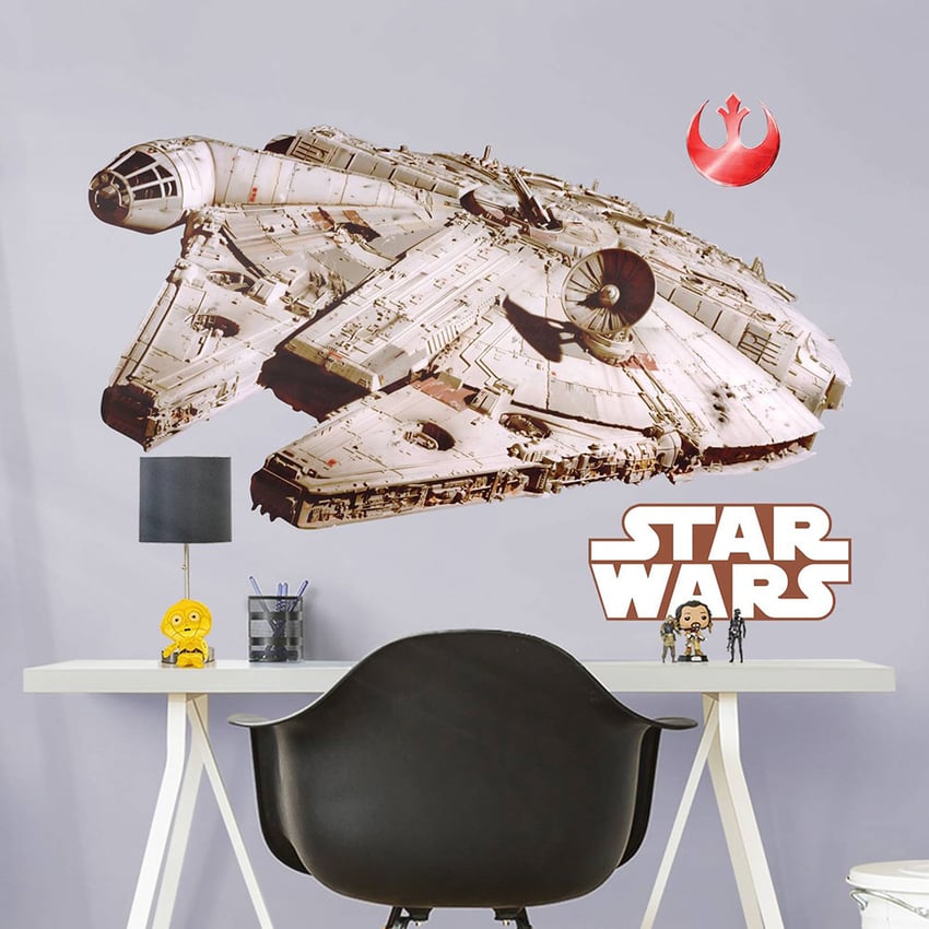 5881-millennium-falcon-1.jpg
