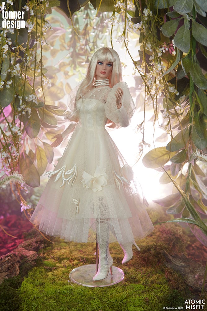 6388-romantic-notion-fashion-doll-1.jpg