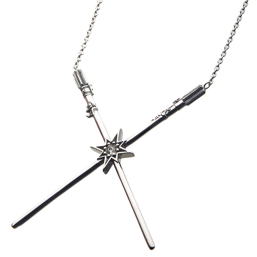 Luke Skywalker? & Darth Vader?Crossed Lightsaber Necklace