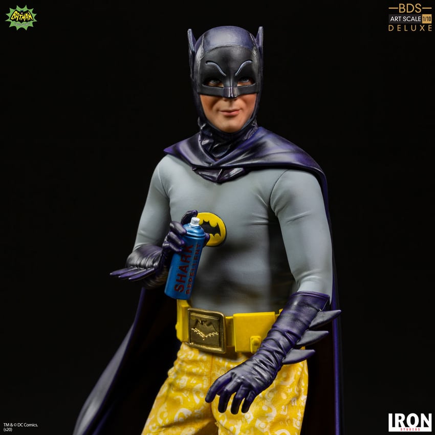 7213-batman-deluxe-1.jpg