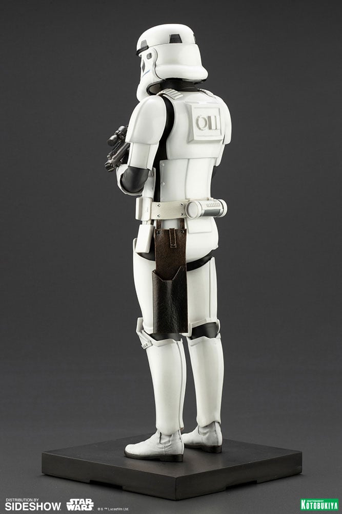 7890-stormtrooper-1.jpg