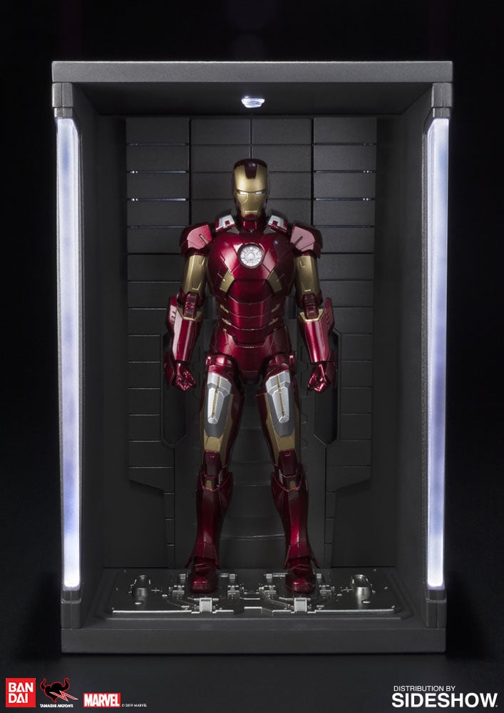 8959-iron-man-mark-vii-and-hall-of-armor-1.jpg