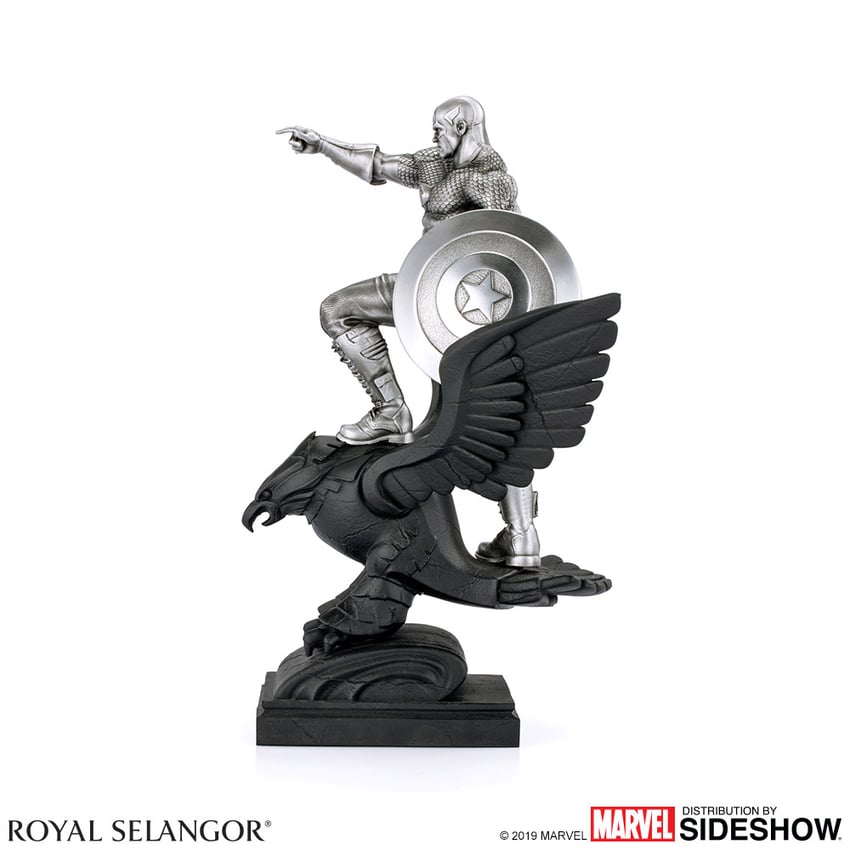 9020-captain-america-resolute-figurine-1.jpg