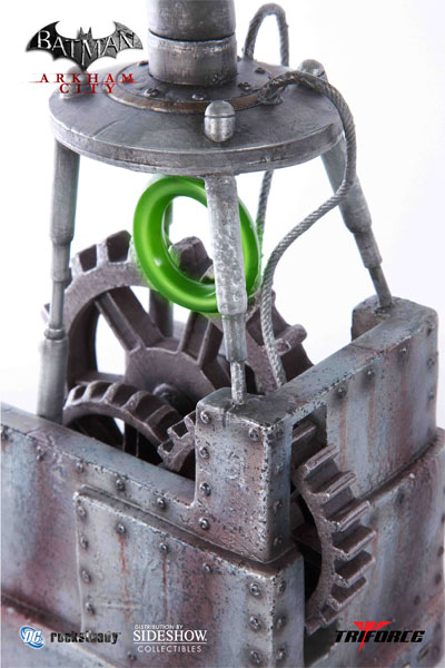 9646-riddler-trophy-1.jpg
