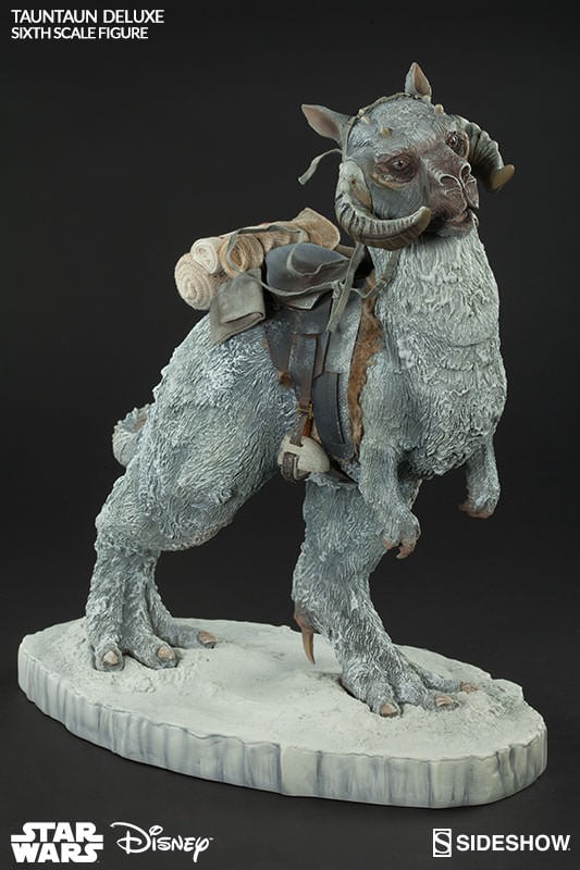 9820-tauntaun-deluxe-1.jpg